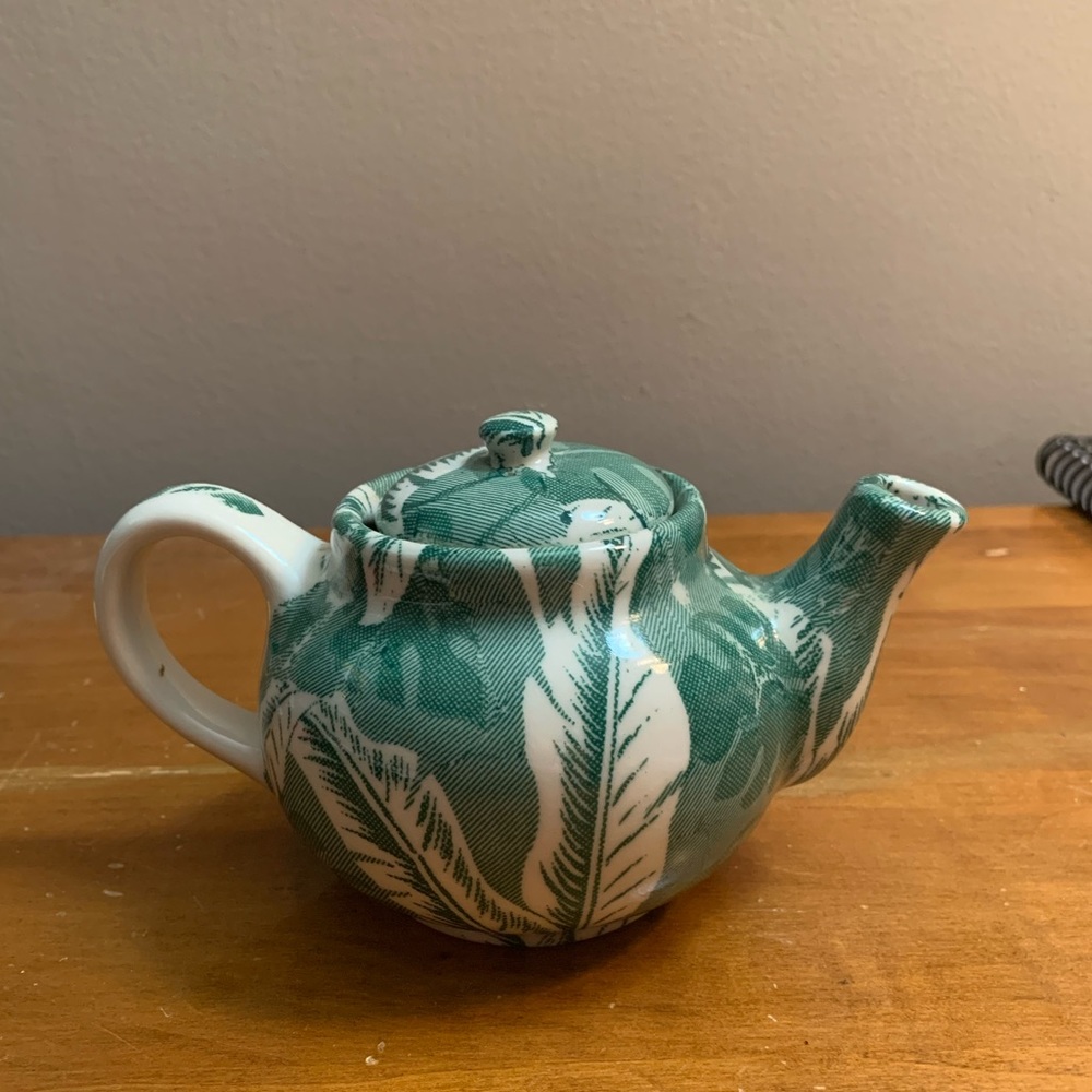 Wallace China Tiny Shadowleaf Green Teapot and Creamer pitcher